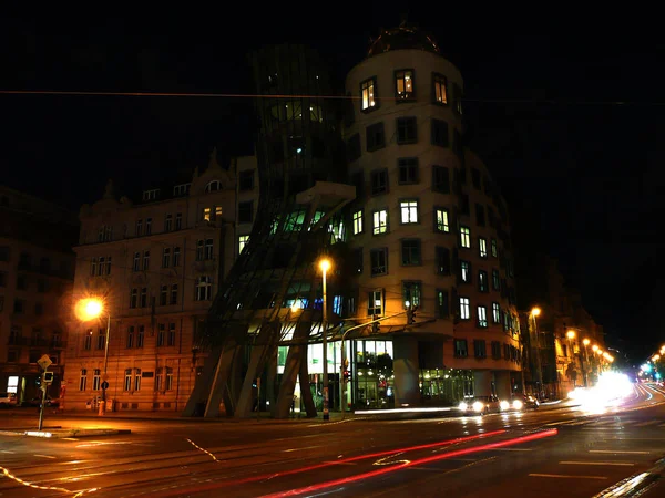 Dancing House Por Noche Praga República Checa — Foto de Stock