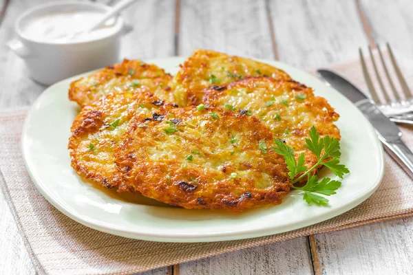 Gebratene Hausgemachte Kartoffelpuffer — Stockfoto