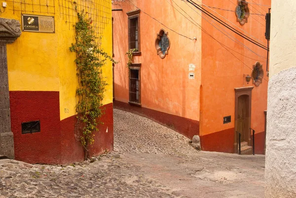 Ruas Estreitas Encosta San Miguel Allende Colorido México — Fotografia de Stock