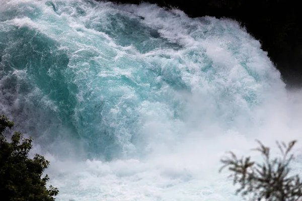 Torrente Furioso Hiuka Falls — Foto de Stock