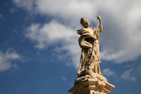 Saint George Standbeeld Voor Kathedraal Van Teresa Van Avila Kroatische — Stockfoto