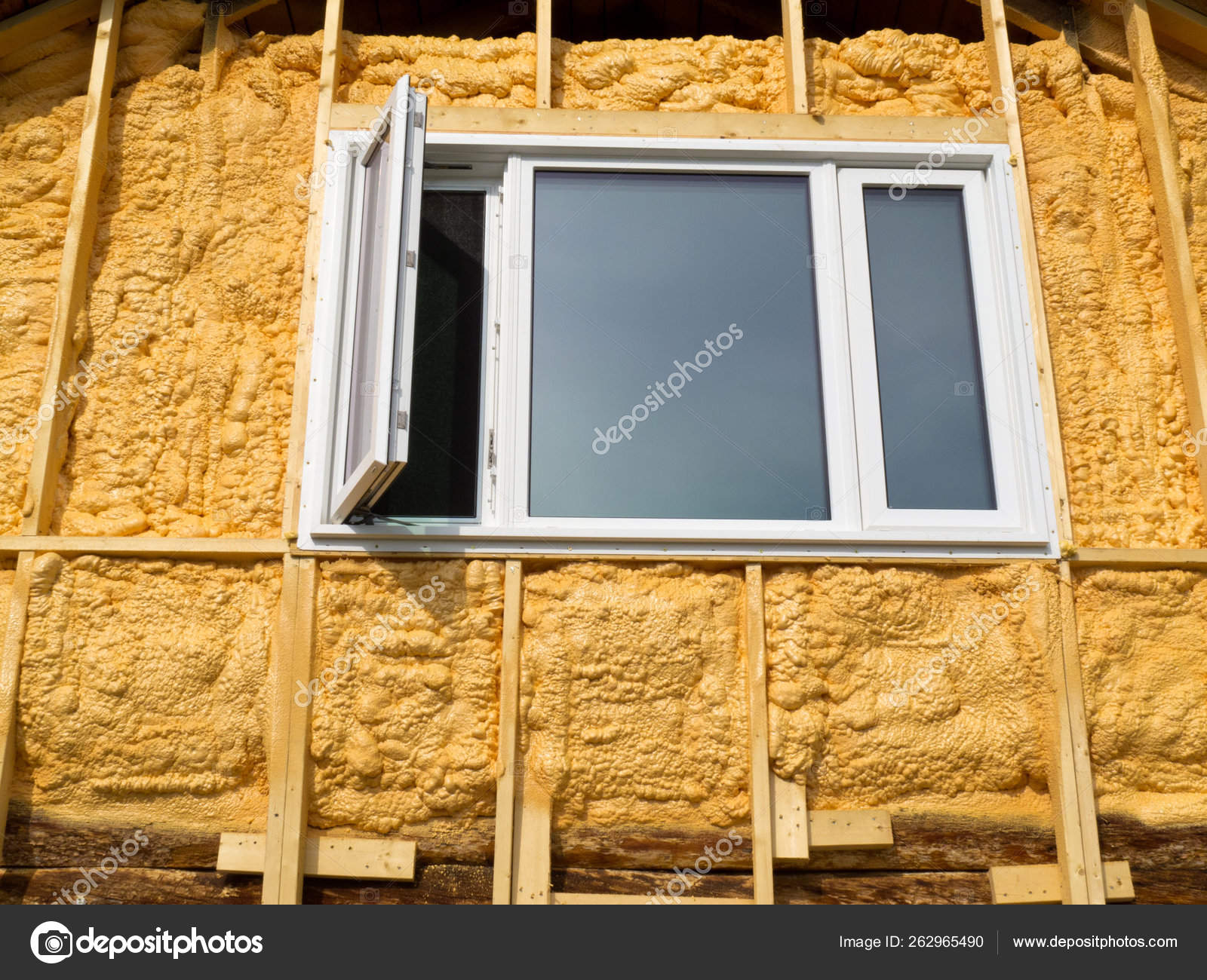 Renovation Old House Wall Sprayed Liquid Insulating Foam