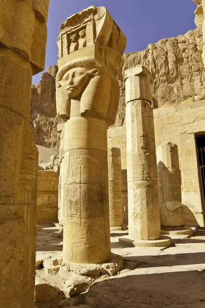 Socha Hatšepsuttském Chrámu Luxor Egyptě — Stock fotografie