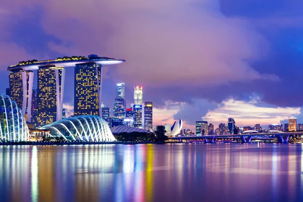 Singapore Skyline Noite — Fotografia de Stock