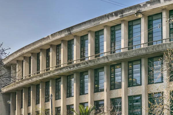 Vista Bajo Ángulo Detalle Escuela Universitaria Arquitectura Pública Ciudad Montevideo — Foto de Stock