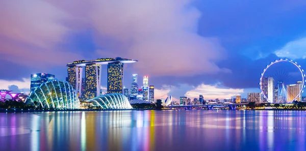 Singapore Skyline Tijdens Zonsondergang — Stockfoto
