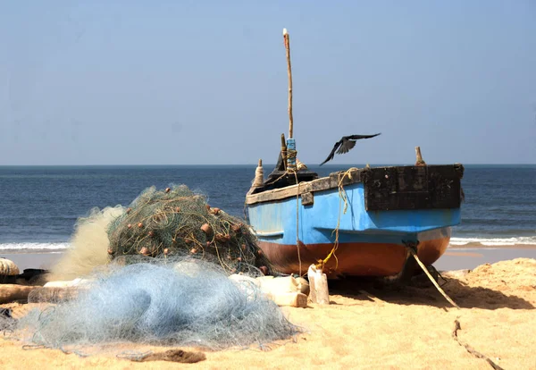Liegeplätze Fischerboote Strand Mit Netzen Kopierraum — Stockfoto