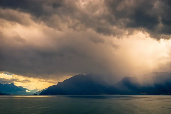 Tempestade Passando Sobre Lago Genebra Suíça — Fotografia de Stock