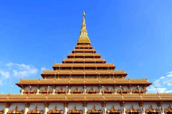 Gouden Pagode Blauwe Hemel Thailand — Stockfoto