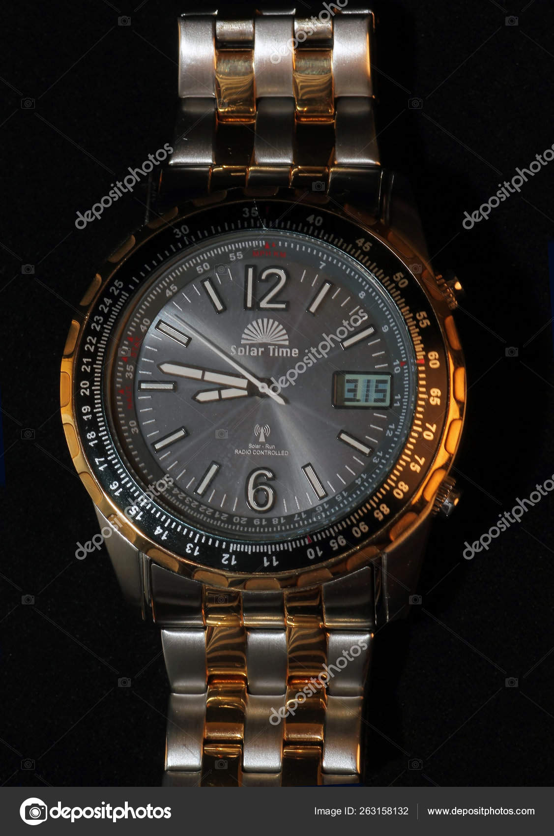 atomic wrist watch solar