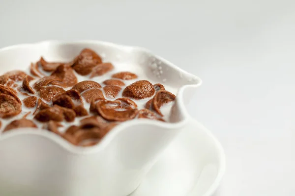 Bol Chocolat Flocons Maïs Avec Lait Isolé Sur Fond Blanc — Photo