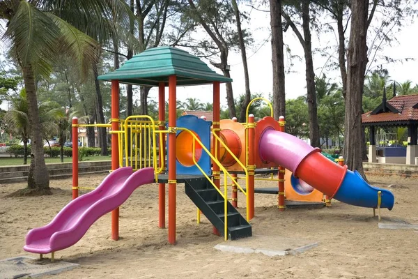 Parque Infantil Colorido Para Grande Momento — Fotografia de Stock