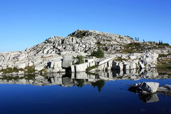 Coliseum Mountain Reflected Lake North Shore Mountains Vancouver Canada — Stock Photo, Image