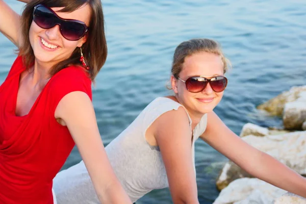 Chicas Jóvenes Croacia Playa — Foto de Stock