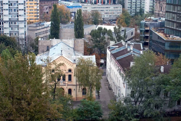 Ukryty Między Blokami Mieszkań Neoromańskim Rywka Synagoga Zalmana Nozyk Warszawa — Zdjęcie stockowe