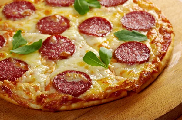 Pizza Caseira Pepperoni Closeup — Fotografia de Stock