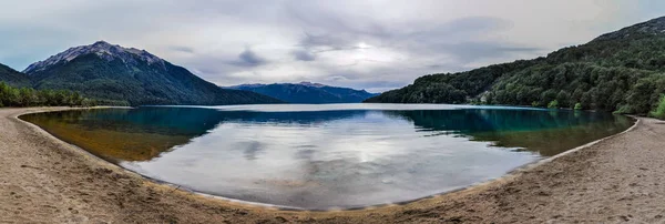 Foto Fisheye Dari Sebuah Danau Jalan Seven Lakes Patagonia Argentina — Stok Foto