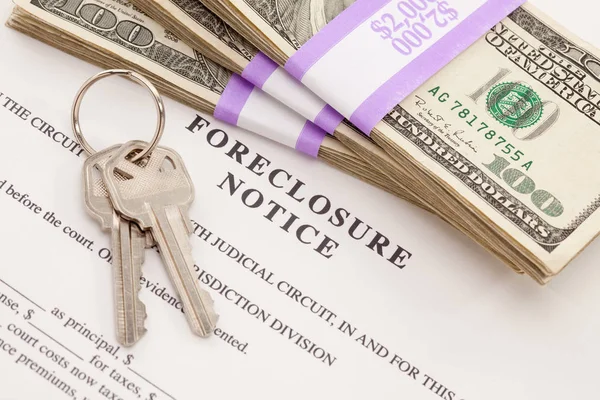 House Keys Stack Money Foreclosure Notice Cash Keys Program — Stock Photo, Image