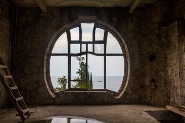 Kalenin penceresinde