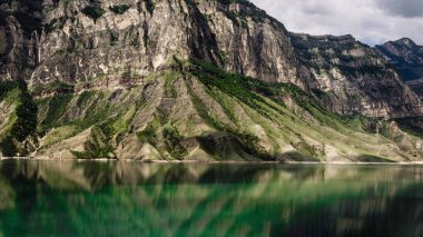 Dağ ve göl. Gunib bölgesi Dağıstan