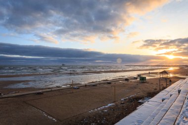 plaj ve deniz kışın