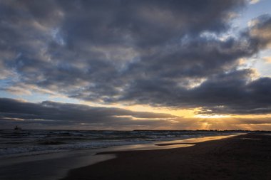 plaj ve deniz kışın