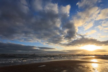 plaj ve deniz kışın