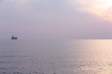 Denizin Üzerinde Gün Doğumu