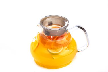 Narenciye limonata sürahi izole bir beyaz zemin üzerine