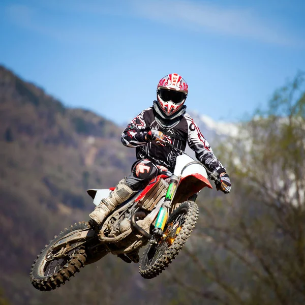 Moto Cross Ação — Fotografia de Stock Editorial © rebaisilvano #228223442