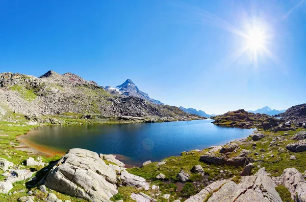 Pizzo Scalino Con Laghetto Valmalenco — Foto Stock