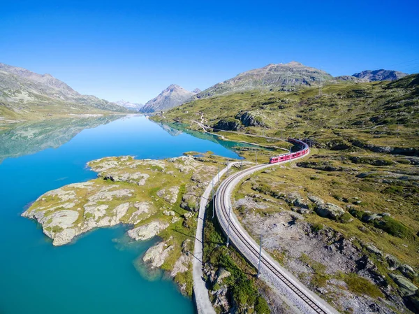 Bernina Pass manzara - İsviçre