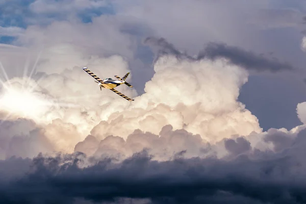 Flygplan Flykt Mot Solnedgången — Stockfoto