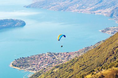 Como Gölü (BT) - yamaç paraşütü uçuş Gera Lario içinde
