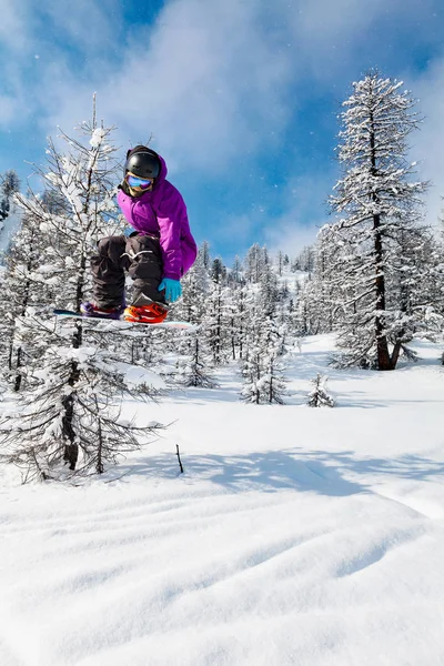 Snowboarder Friss Hóban — Stock Fotó