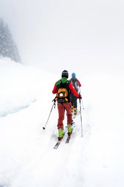 Excursión Esquí Montaña Personas — Foto de Stock