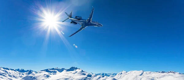 在阿尔卑斯山上空飞行的行政专机 — 图库照片