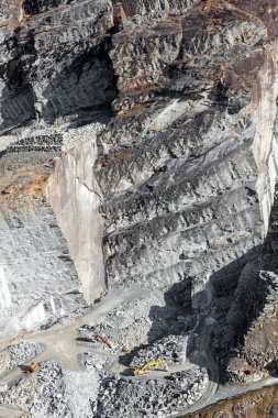 taş ocağında işe