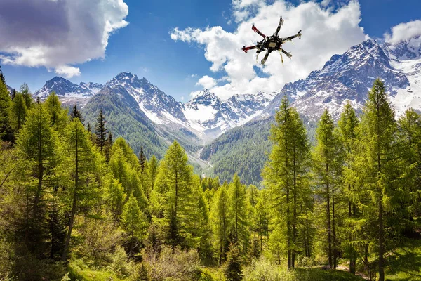 dağlarda drone ile havadan çekim