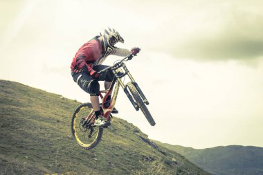 mtb ile akrobatik atlama