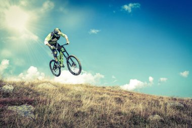 mtb ile akrobatik atlama