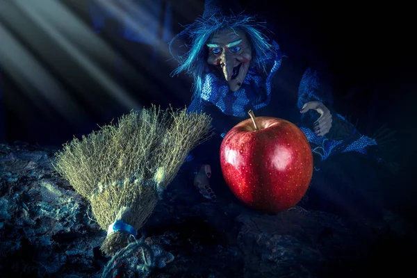 kötü cadı - kadar yakın