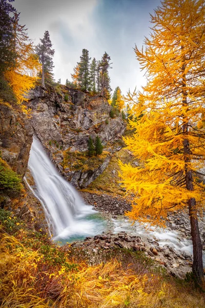 Cachoeira Val Nera Livigno Valtellina — Fotografia de Stock