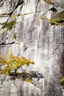 Val Masino (BT) - Val di Mello - kaya dağcılar eylem çifti
