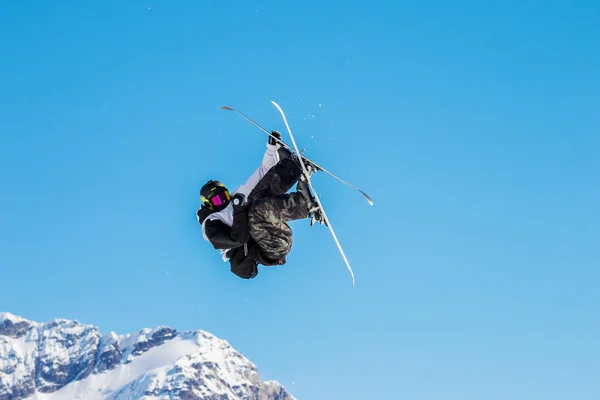 Akrobatik Kayak Atlama — Stok fotoğraf
