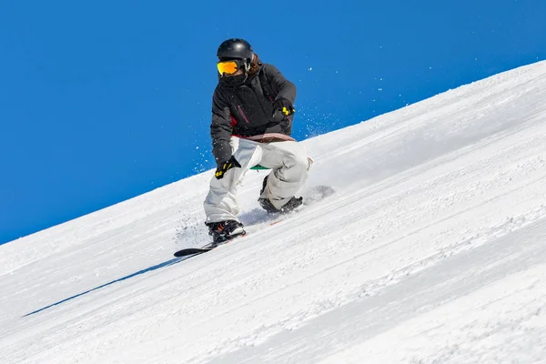 Snowboard Karlı Yolda Eylem — Stok fotoğraf