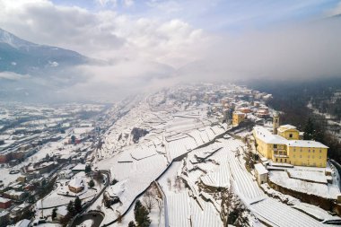 Valtellina (BT) - Sondrio - Frazione Sant'Anna - manastır, San Lorenzo - havadan görünümü