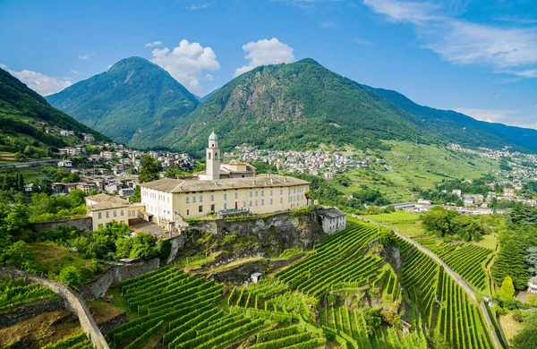 Sondrio Valtellina Przegląd Winnic Oraz Klasztor San Lorenzo — Zdjęcie stockowe