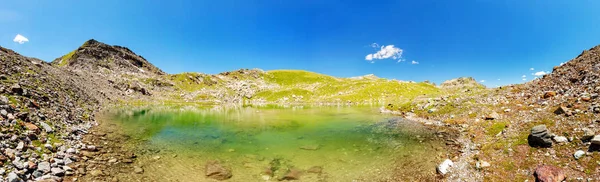 高山湖の概要 — ストック写真