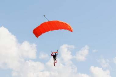 Paraşütçü iniş - gökyüzü